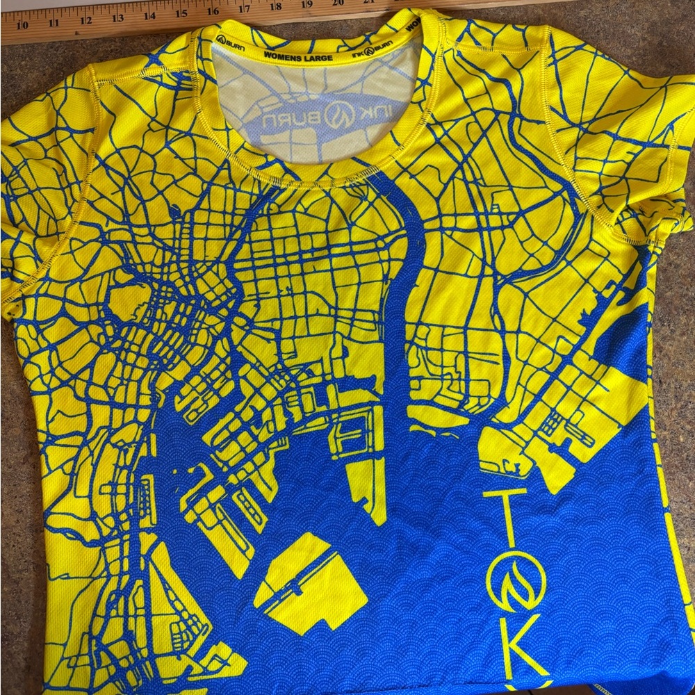 Women’s Large Tokyo Marathon INKnBURN Short Sleeve Shirt